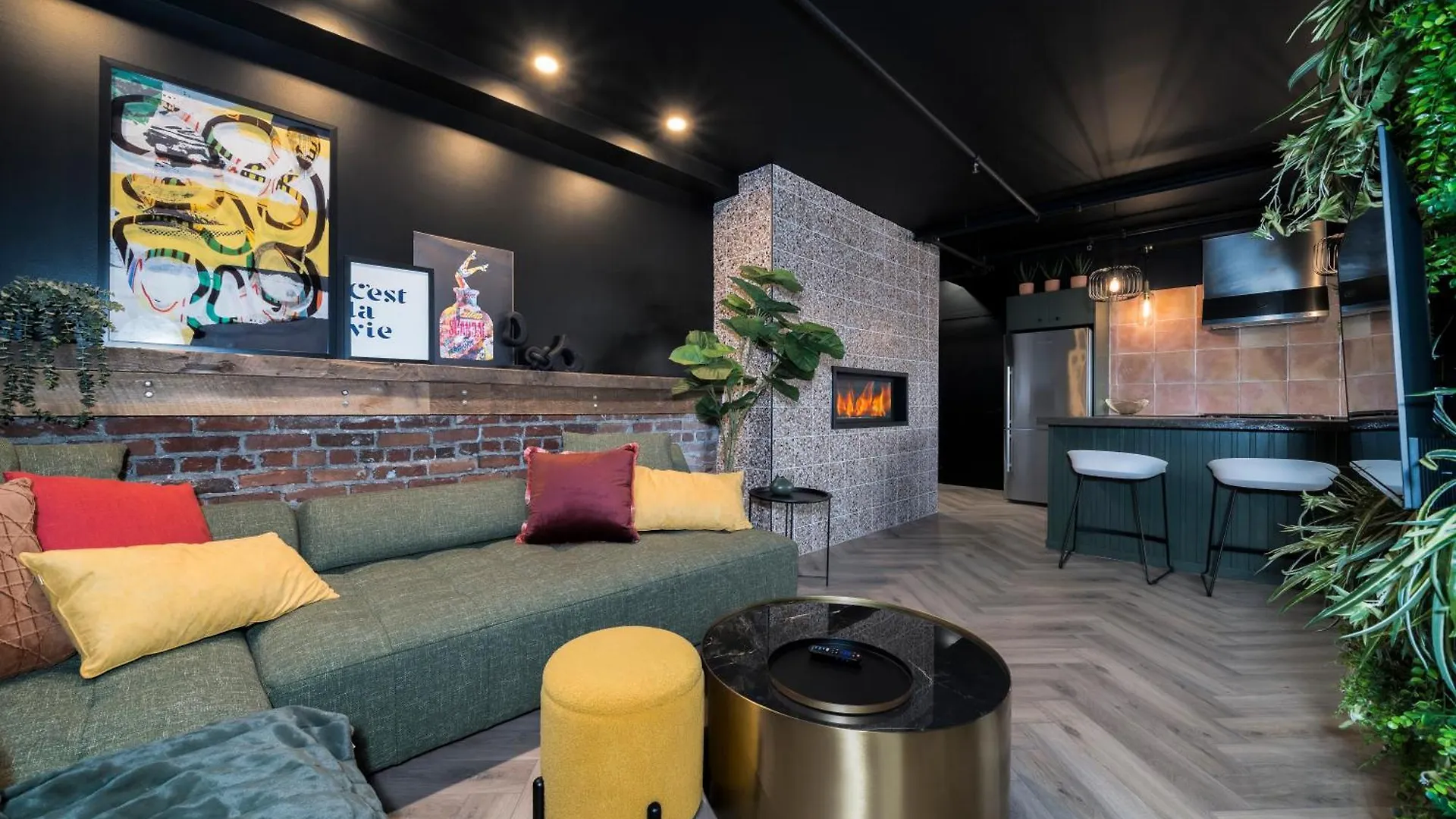Apartment Deluxe Penthouse / / 2 In 1 Downtown Quebec City