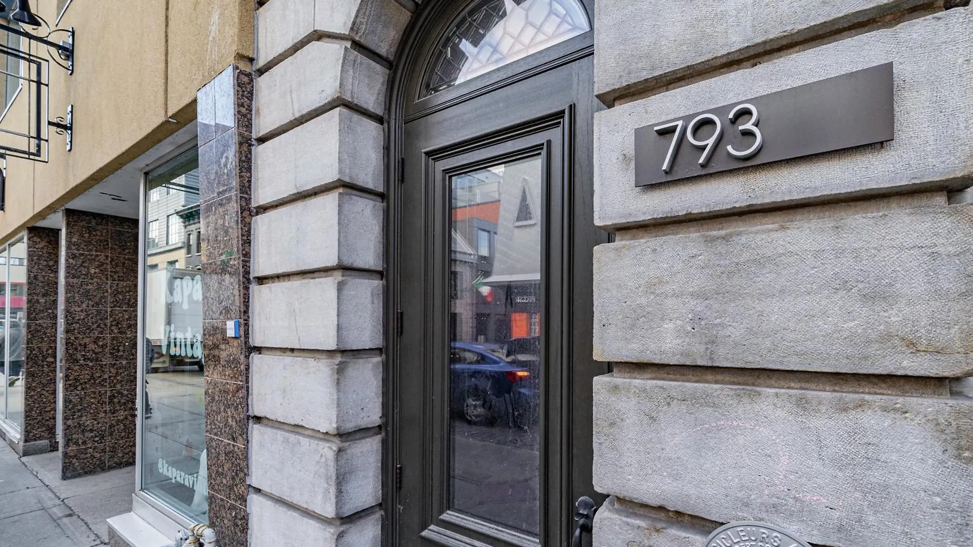 Deluxe Penthouse / / 2 In 1 Downtown Quebec City Canada