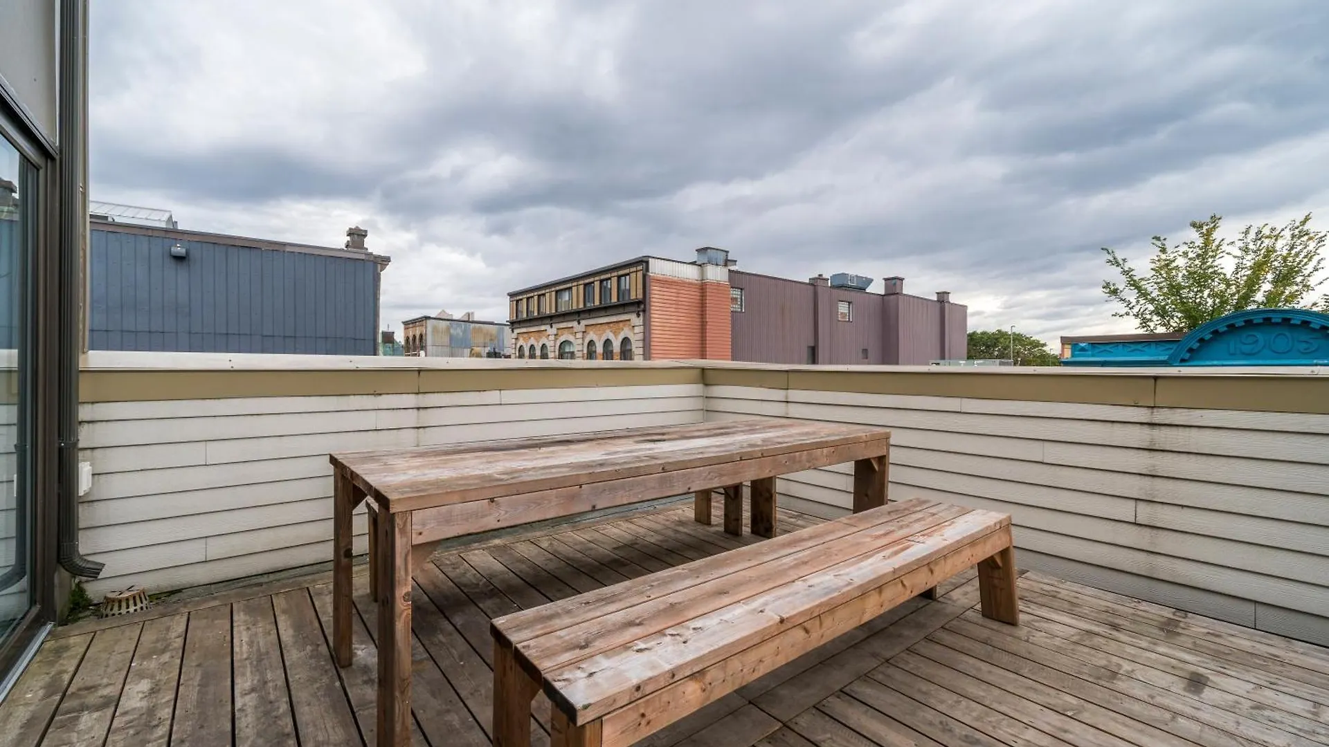 Deluxe Penthouse / / 2 In 1 Downtown Quebec City