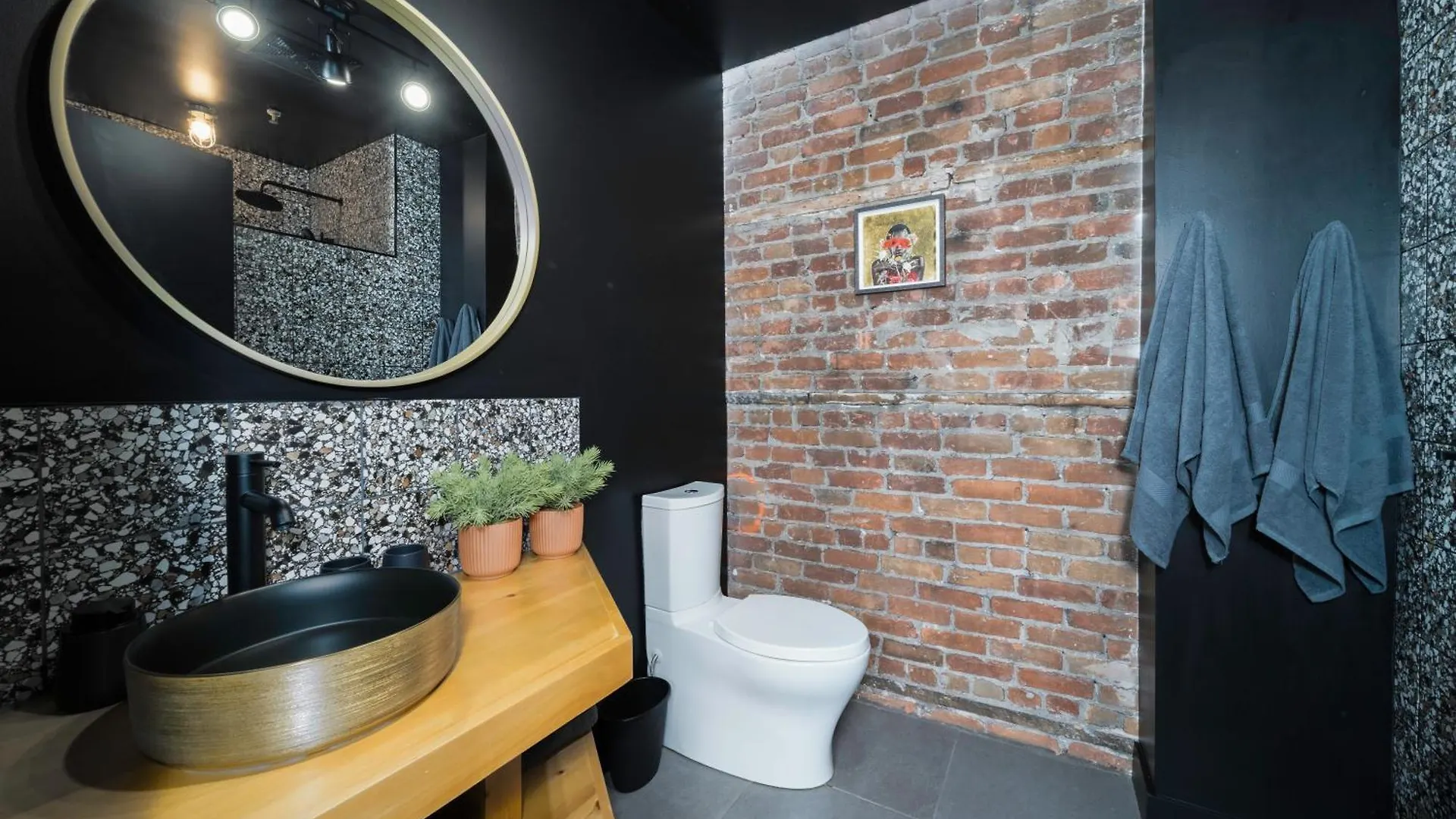 Deluxe Penthouse / / 2 In 1 Downtown Quebec City